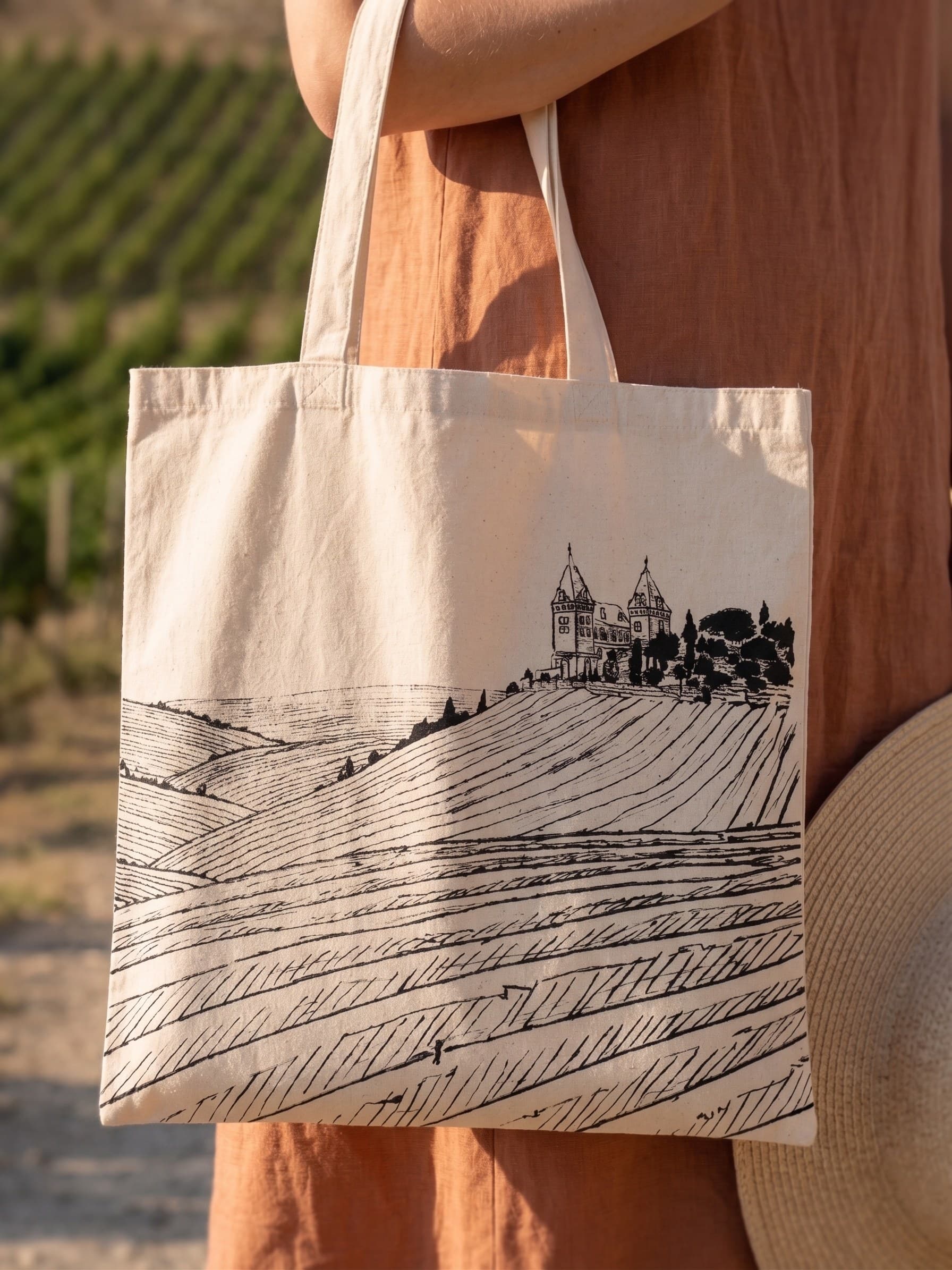 L'illustration du vignoble sérigraphiée sur un tote bag